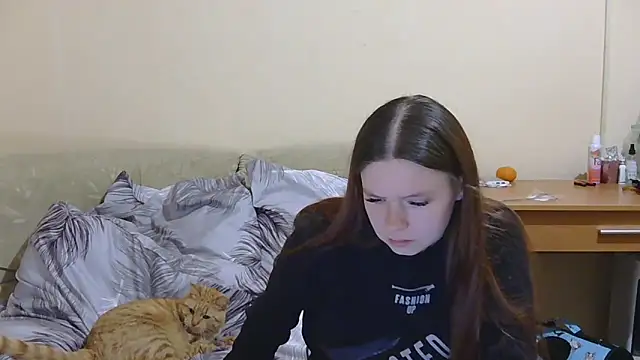 JessicaHolland1 online show from April 28, 2026, 6:12 pm
