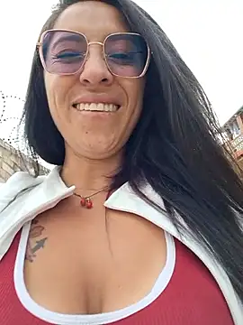Snapshot of VALERY-94 chatting on May 13, 2026, 12:12 pm VALERY-94 online show from May 13, 2026, 12:12 pm