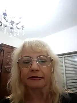 MatureElegantWidow online show from May 7, 2026, 12:15 am