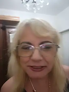 MatureElegantWidow online show from May 15, 2026, 12:19 am