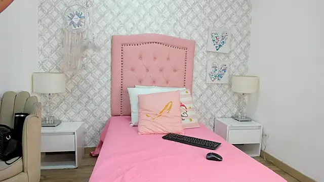 sofia martinez 9 online show from May 15, 2026, 7:23 pm
