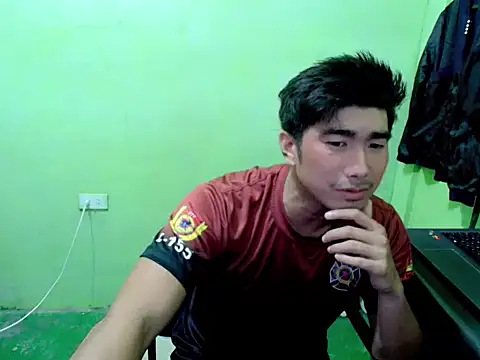 Snapshot of Hunkfireman chatting on April 13, 2026, 1:31 am Hunkfireman online show from April 13, 2026, 1:31 am