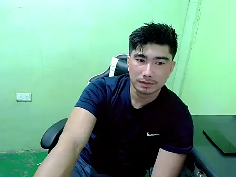 Snapshot of Hunkfireman chatting on July 8, 2026, 11:27 pm Hunkfireman online show from July 8, 2026, 11:27 pm