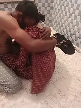 Secret Hotcouple online show from June 30, 2026, 5:29 am