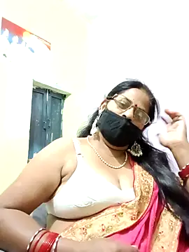 Snapshot of SEEMA_012 chatting on April 24, 2026, 6:04 am SEEMA 012 online show from April 24, 2026, 6:04 am