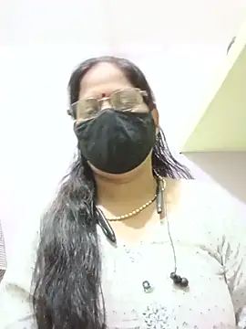 Snapshot of SEEMA_012 chatting on May 20, 2026, 4:20 am SEEMA 012 online show from May 20, 2026, 4:20 am