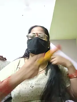 Snapshot of SEEMA_012 chatting on May 26, 2026, 4:21 am SEEMA 012 online show from May 26, 2026, 4:21 am