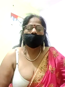 Snapshot of SEEMA_012 chatting on April 23, 2026, 8:43 am SEEMA 012 online show from April 23, 2026, 8:43 am