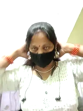 Snapshot of SEEMA_012 chatting on May 11, 2026, 4:25 am SEEMA 012 online show from May 11, 2026, 4:25 am