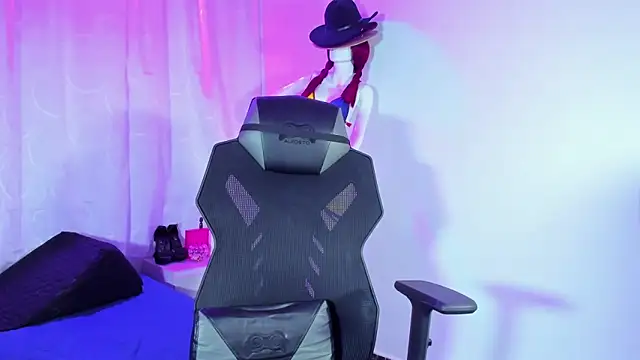 bunnykat  online show from May 14, 2026, 9:28 am