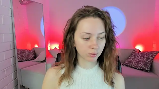 MeganClapp online show from May 5, 2026, 5:21 am