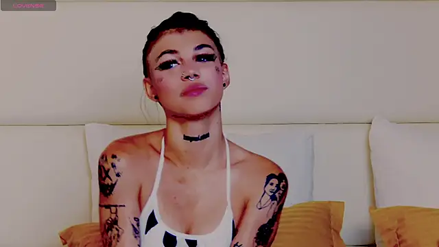 Snapshot of YasminnStorm chatting on July 9, 2026, 6:47 am YasminnStorm online show from July 9, 2026, 6:47 am