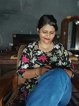 Riyashrma001 online show from May 15, 2026, 5:11 pm