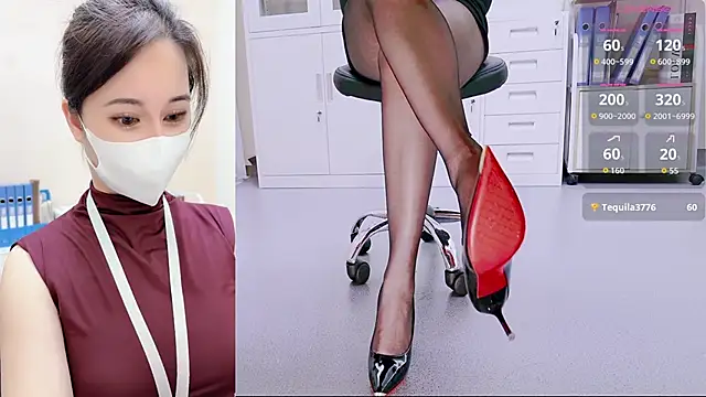 -Sophia-99 online show from May 28, 2026, 12:44 pm