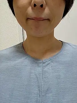 Snapshot of xx_Honoka_xx chatting on April 15, 2026, 12:49 am xx Honoka xx online show from April 15, 2026, 12:49 am