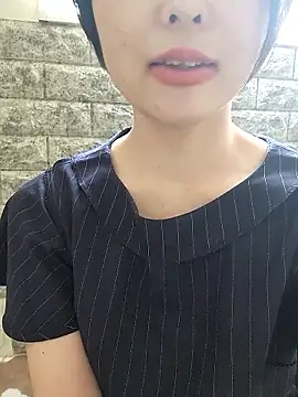 Snapshot of xx_Honoka_xx chatting on April 13, 2026, 1:09 am xx Honoka xx online show from April 13, 2026, 1:09 am