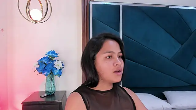 Snapshot of AprilMiiller chatting on May 19, 2026, 1:07 pm AprilMiiller online show from May 19, 2026, 1:07 pm
