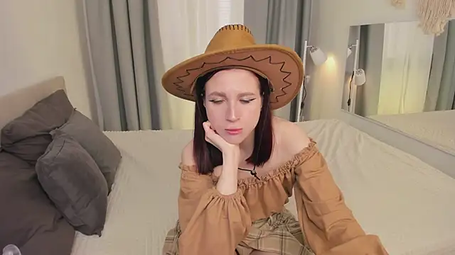 Snapshot of Sonya_Miler chatting on May 28, 2026, 5:15 am Sonya Miler online show from May 28, 2026, 5:15 am