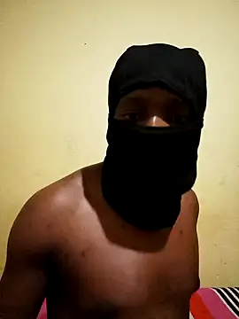 Snapshot of MaskedWithCum chatting on July 9, 2026, 4:28 pm MaskedWithCum online show from July 9, 2026, 4:28 pm