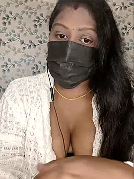 Romantic Woman online show from April 19, 2026, 5:25 pm