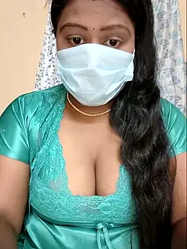 Romantic Woman online show from April 21, 2026, 1:50 pm