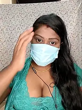 Romantic Woman online show from April 30, 2026, 8:57 pm