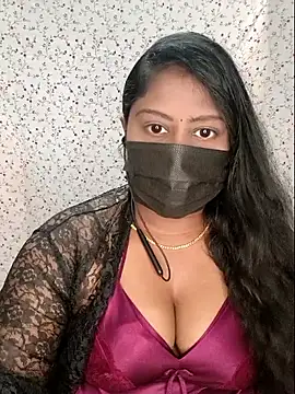 Romantic Woman online show from May 16, 2026, 6:29 pm