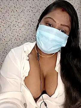 Romantic Woman online show from April 30, 2026, 5:53 pm