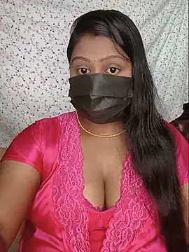 Romantic Woman online show from May 19, 2026, 10:55 am
