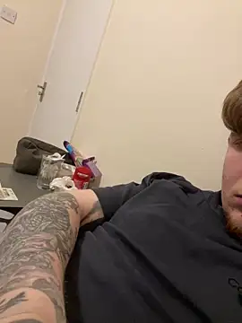 Bigdic321453 online show from April 3, 2026, 9:10 pm