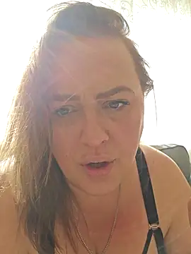Snapshot of nika-W chatting on May 1, 2026, 3:06 pm nika-W online show from May 1, 2026, 3:06 pm