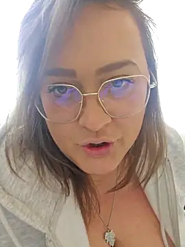 Snapshot of nika-W chatting on April 26, 2026, 10:01 am nika-W online show from April 26, 2026, 10:01 am