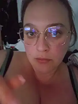 Snapshot of nika-W chatting on June 4, 2026, 8:02 pm nika-W online show from June 4, 2026, 8:02 pm