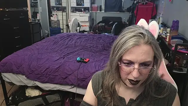 PolyCircus online show from April 10, 2026, 3:57 am