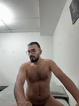 Snapshot of big_bearman chatting on April 28, 2026, 2:21 am big bearman online show from April 28, 2026, 2:21 am