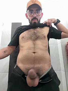 Snapshot of big_bearman chatting on May 11, 2026, 11:24 pm big bearman online show from May 11, 2026, 11:24 pm