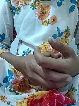 khushboo rani 3684 online show from April 13, 2026, 9:57 am