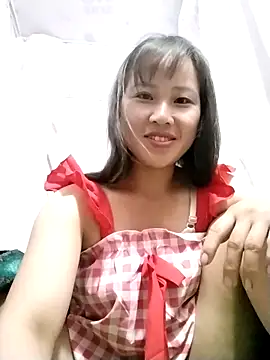 Snapshot of Yo-must chatting on April 28, 2026, 8:24 pm Yo-must online show from April 28, 2026, 8:24 pm