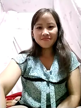 Snapshot of Yo-must chatting on May 2, 2026, 11:04 am Yo-must online show from May 2, 2026, 11:04 am