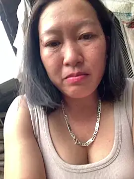 Snapshot of candy-beo chatting on April 19, 2026, 8:04 am candy-beo online show from April 19, 2026, 8:04 am