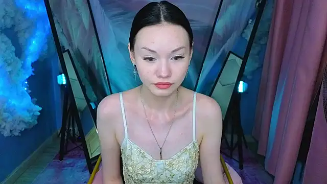 LilySparkls online show from May 6, 2026, 12:53 pm
