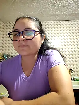 Snapshot of Dark_Cherry20 chatting on April 5, 2026, 9:32 pm Dark Cherry20 online show from April 5, 2026, 9:32 pm