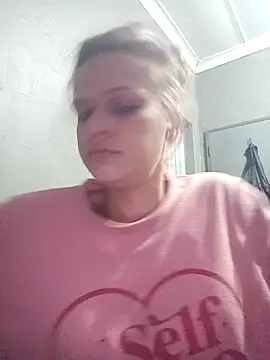 Snapshot of Skymadison6 chatting on April 29, 2026, 12:20 pm Skymadison6 online show from April 29, 2026, 12:20 pm