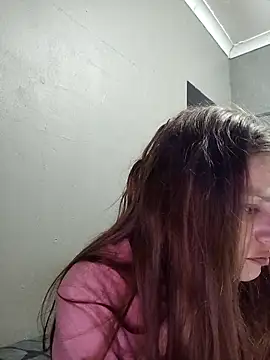 Snapshot of Skymadison6 chatting on April 22, 2026, 2:57 pm Skymadison6 online show from April 22, 2026, 2:57 pm