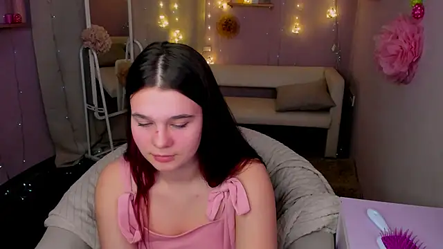Kacey Love online show from May 3, 2026, 6:11 pm