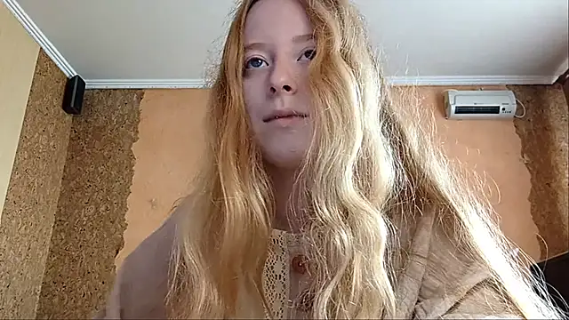 Snapshot of KateVibe_01 chatting on June 20, 2026, 12:37 am KateVibe 01 online show from June 20, 2026, 12:37 am