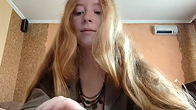Snapshot of KateVibe_01 chatting on June 28, 2026, 12:06 am KateVibe 01 online show from June 28, 2026, 12:06 am