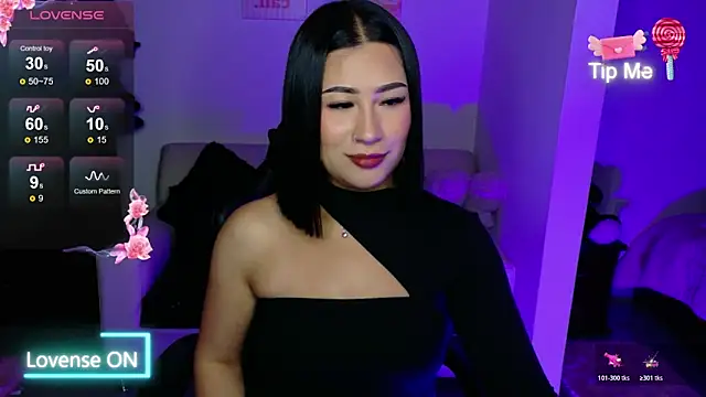 EvelynLeen  online show from May 23, 2026, 11:09 am