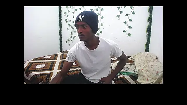 Snapshot of skey_12 chatting on April 7, 2026, 7:15 pm skey 12 online show from April 7, 2026, 7:15 pm