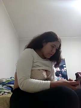 Snapshot of BlancaNievesxxo chatting on April 24, 2026, 11:29 pm BlancaNievesxxo online show from April 24, 2026, 11:29 pm